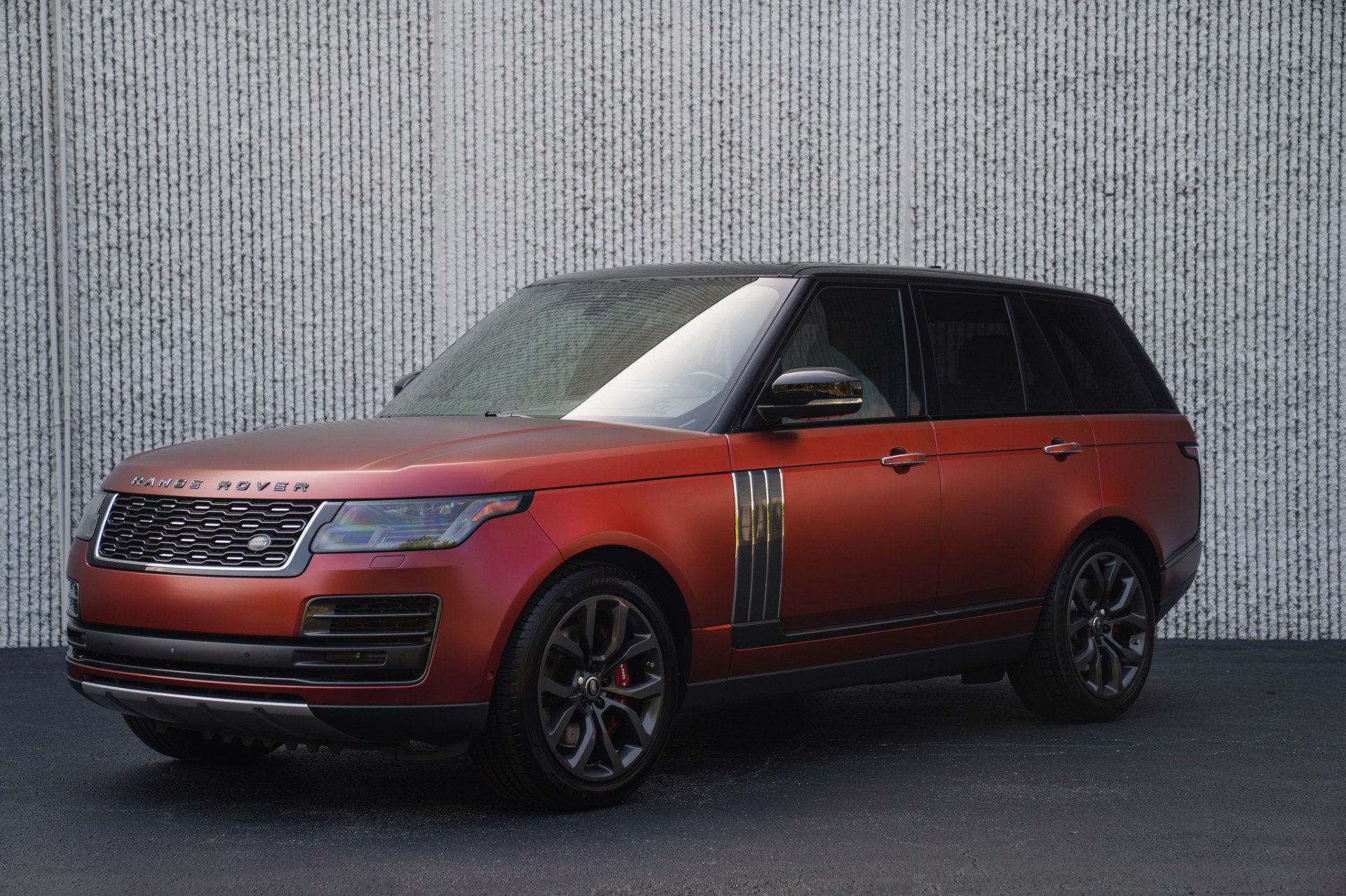 Used 2019 Land Rover Range Rover SV Autobiography Dynamic AWD/4WD image 1