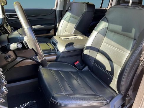 Used 2020 GMC Yukon XL Denali w/ Open Road Package AWD/4WD image 20
