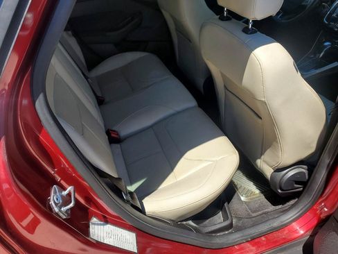 Used 2017 Ford Focus Titanium FWD image 7
