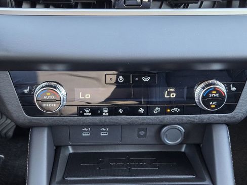 New 2026 Mitsubishi Outlander SE AWD/4WD image 15