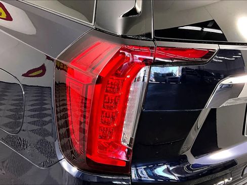 Certified 2021 GMC Yukon SLT w/ SLT Luxury Package image 26