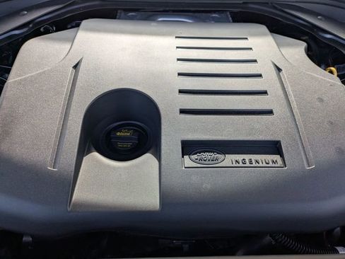 New 2026 Land Rover Range Rover Long Wheelbase SE image 19