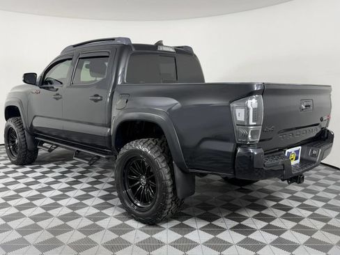 Used 2019 Toyota Tacoma TRD Pro AWD/4WD image 12