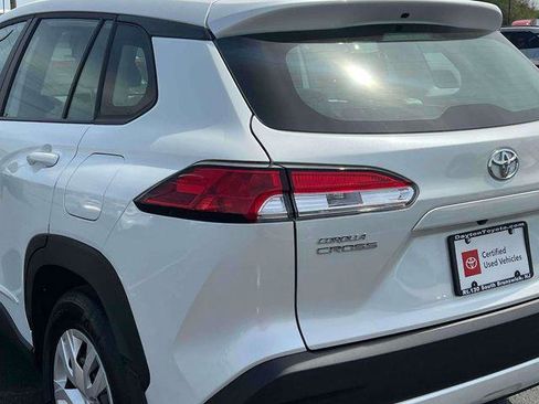 Certified 2023 Toyota Corolla Cross L image 9