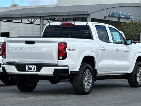 New 2026 Chevrolet Colorado LT w/ Advanced Trailering Package AWD/4WD image 4