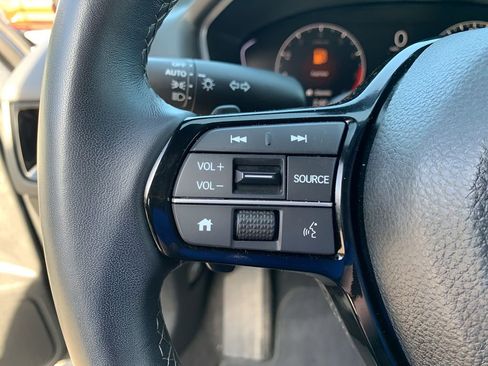 Used 2025 Honda Civic Sport image 25