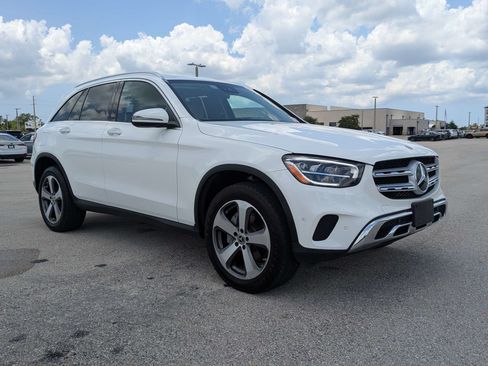Used 2022 Mercedes-Benz GLC 300 image 2