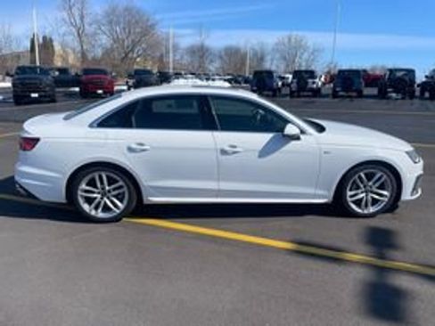 Used 2023 Audi A4 2.0T Premium Plus image 3