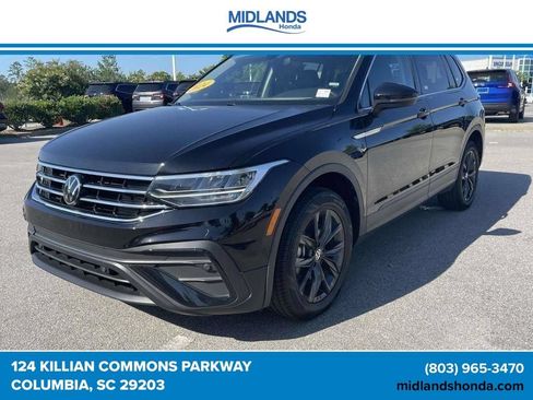 Used 2024 Volkswagen Tiguan SE FWD image 3