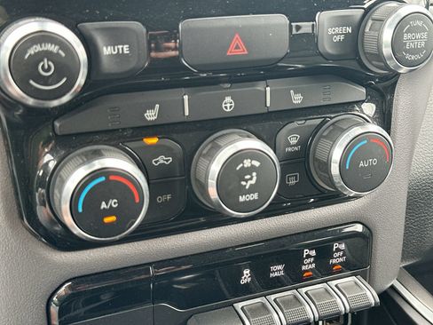 Used 2023 RAM 1500 Big Horn AWD/4WD image 19