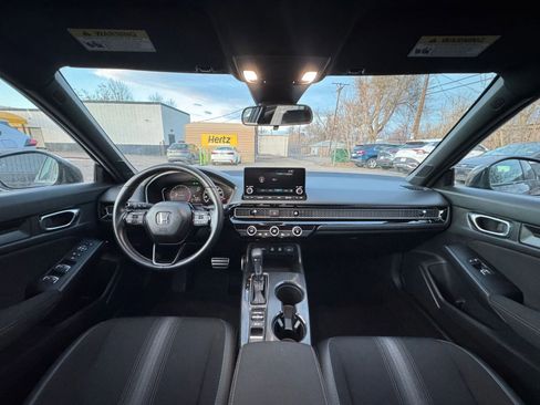 Used 2025 Honda Civic Sport image 31