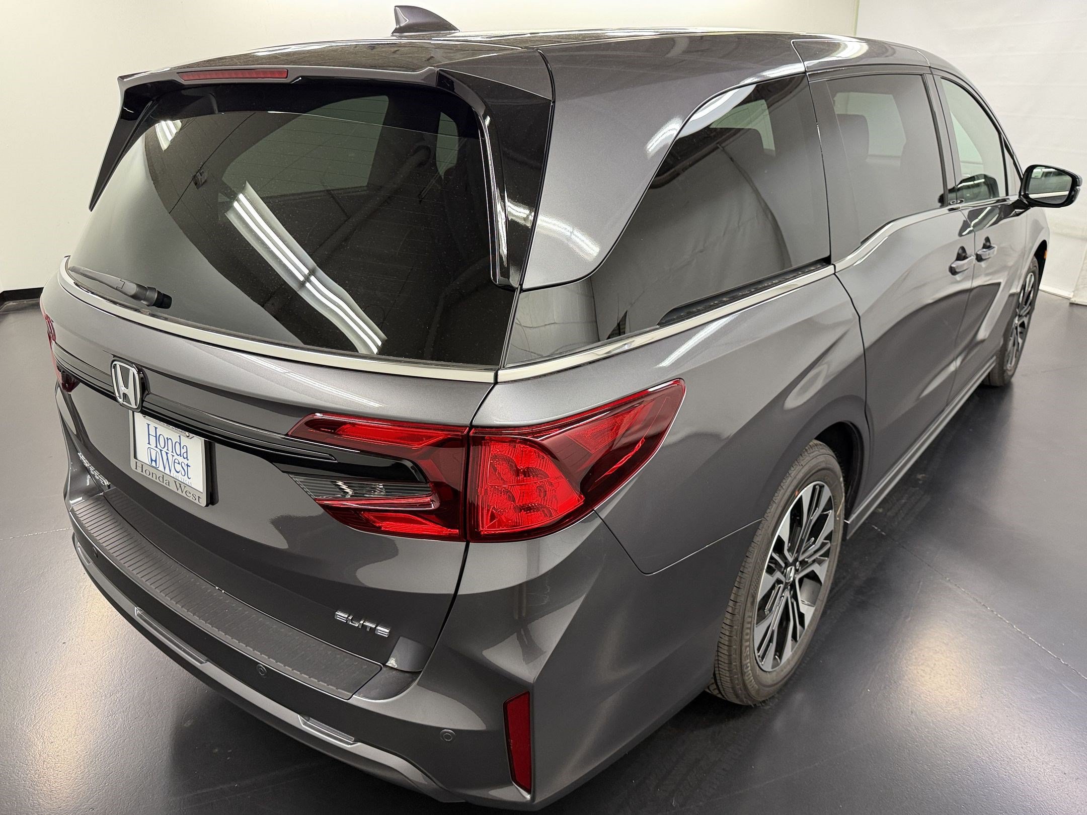 New 2027 Honda Odyssey Elite image 9