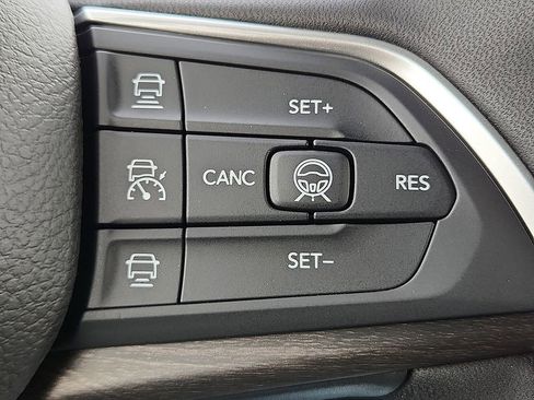 New 2026 Jeep Grand Cherokee L Limited RWD image 27