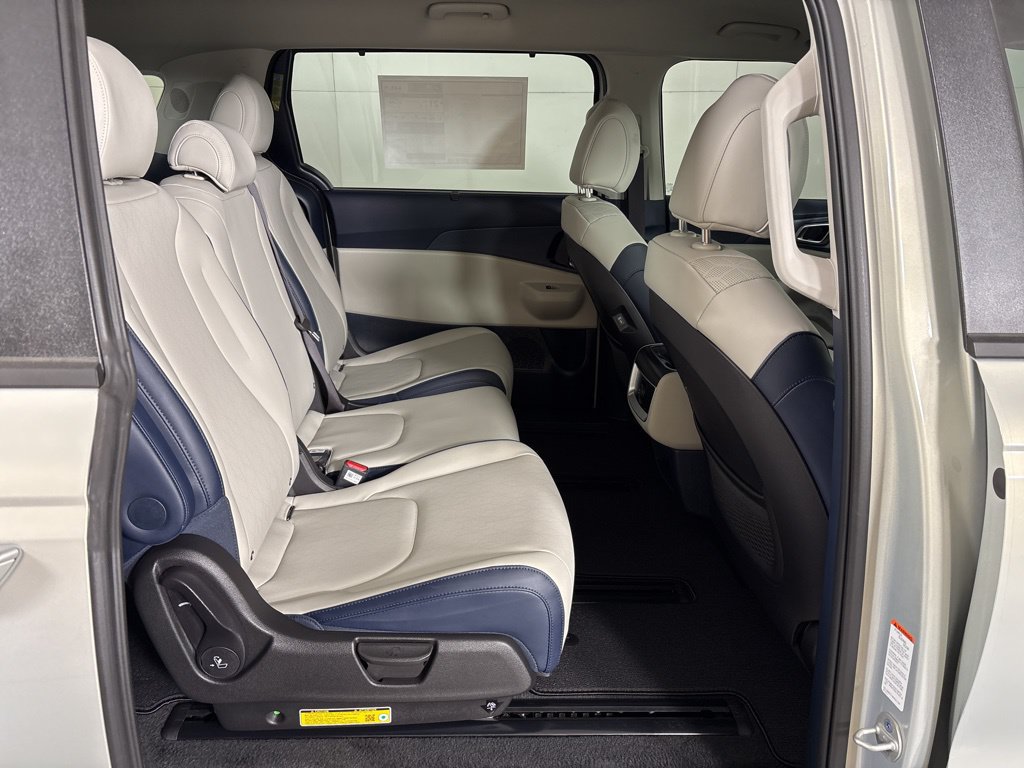 New 2026 Kia Carnival EX FWD image 16