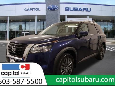 Used 2025 Nissan Pathfinder SL w/ SL Premium Package AWD/4WD image 7