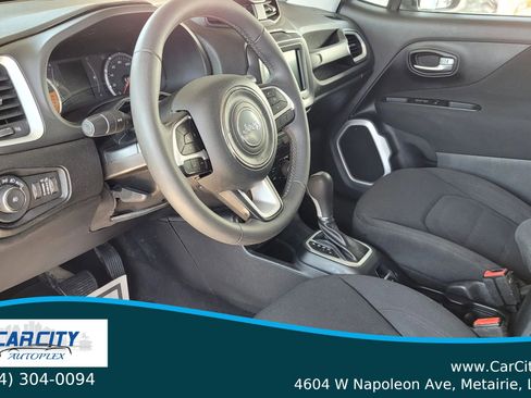 Used 2019 Jeep Renegade Latitude image 6