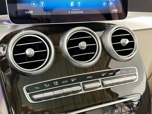 Used 2022 Mercedes-Benz GLC 300 image 15