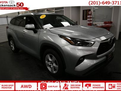 Certified 2022 Toyota Highlander LE