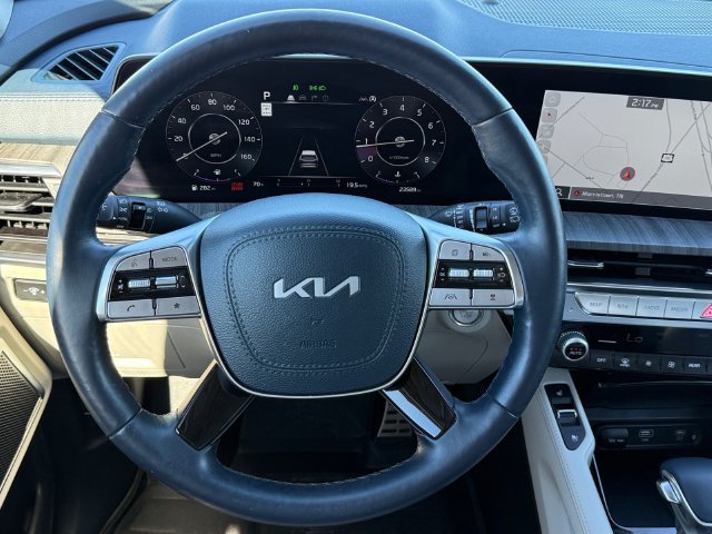 Used 2025 Kia Telluride SX w/ SX Captain's Chair Package AWD/4WD image 18