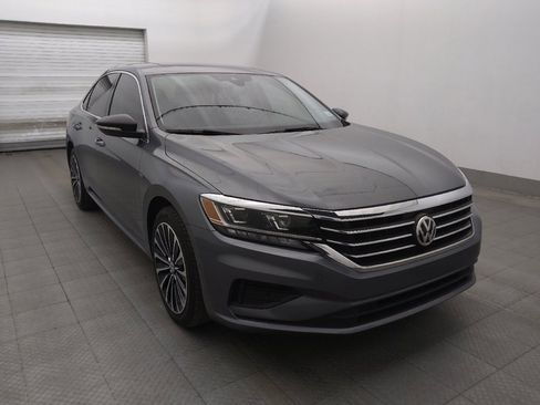 Used 2022 Volkswagen Passat 2.0T FWD image 13