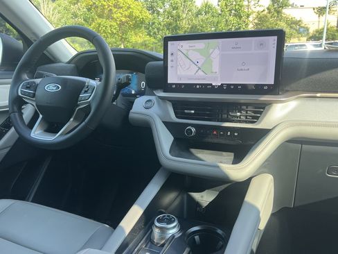 New 2026 Ford Explorer Active w/ Active Comfort Package RWD image 3