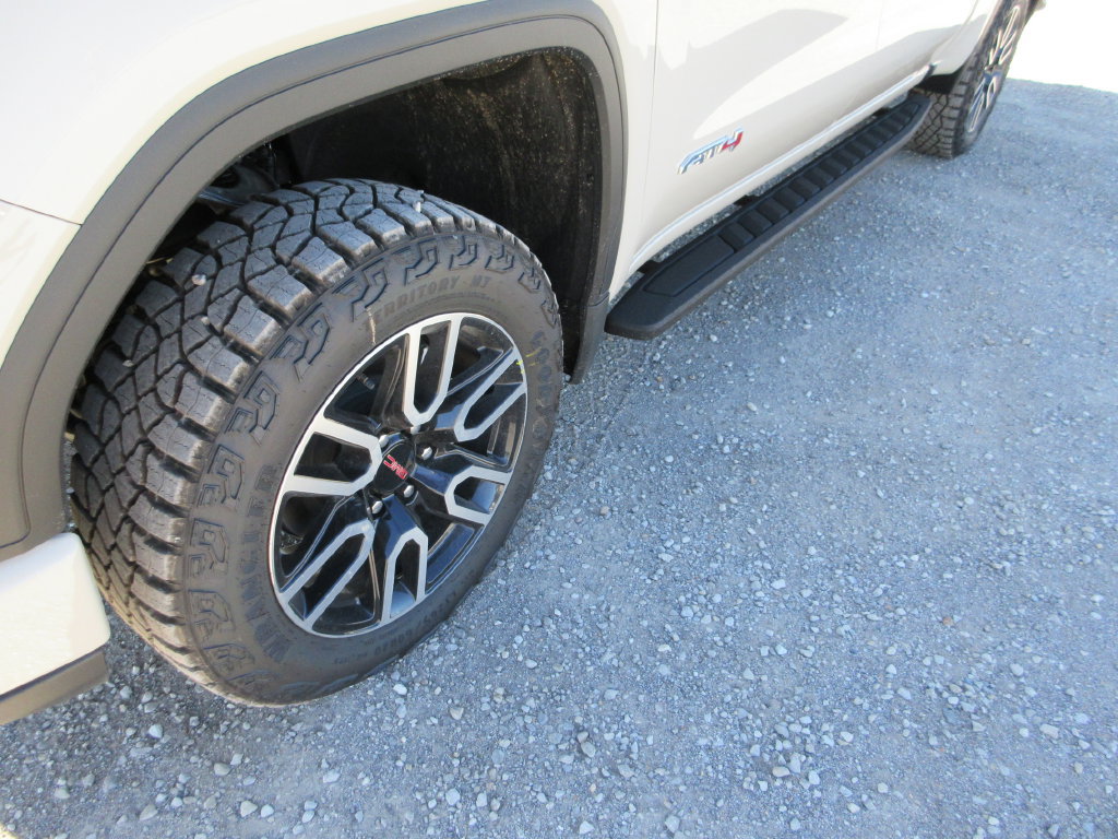 New 2026 GMC Sierra 1500 AT4 w/ AT4 Premium Package AWD/4WD image 12