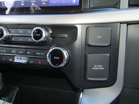 Certified 2022 Ford F150 XLT w/ Equipment Group 302A High image 31