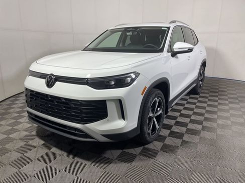 New 2026 Volkswagen Tiguan SE image 4