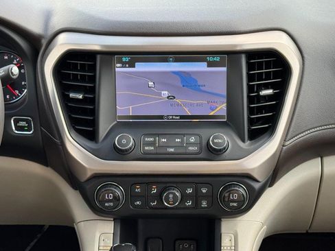 Used 2017 GMC Acadia Denali w/ Technology Package AWD/4WD image 14