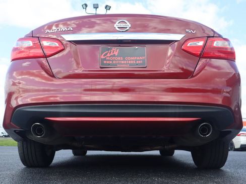 Used 2016 Nissan Altima 2.5 SV FWD image 9