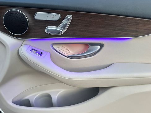 Certified 2022 Mercedes-Benz GLC 300 image 33