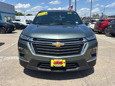 Used 2023 Chevrolet Traverse LT AWD/4WD image 3