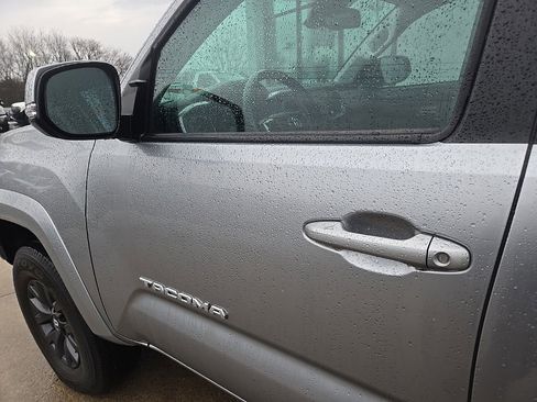 Used 2023 Toyota Tacoma SR5 image 37