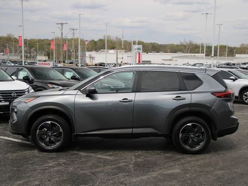 Certified 2024 Nissan Rogue SV w/ SV Premium Package AWD/4WD image 2
