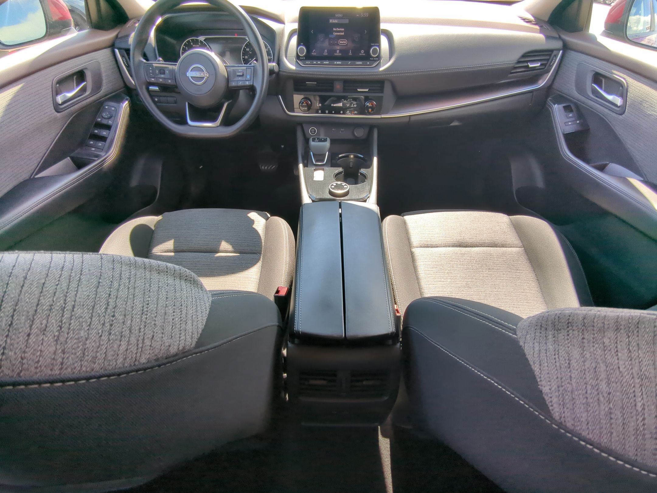 Used 2023 Nissan Rogue SV AWD/4WD image 27