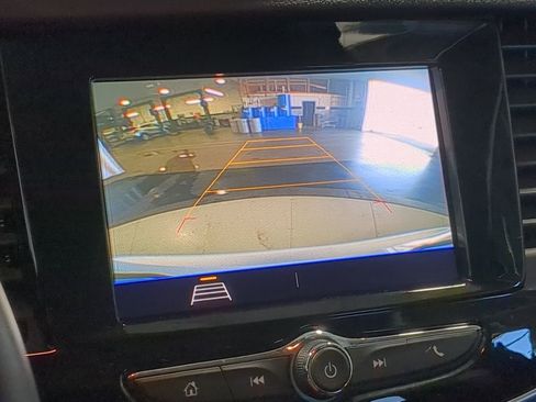 Used 2022 Buick Encore Preferred w/ Safety Package AWD/4WD image 28