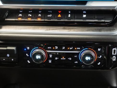 Used 2022 Chevrolet Silverado 1500 LTZ w/ LTZ Convenience Package II image 21