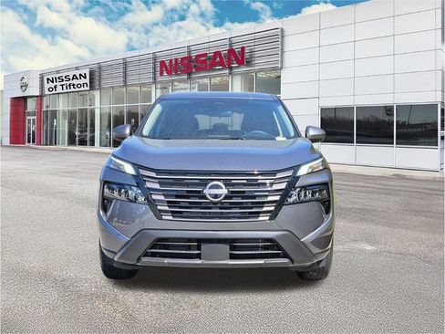 New 2026 Nissan Rogue SV FWD image 2