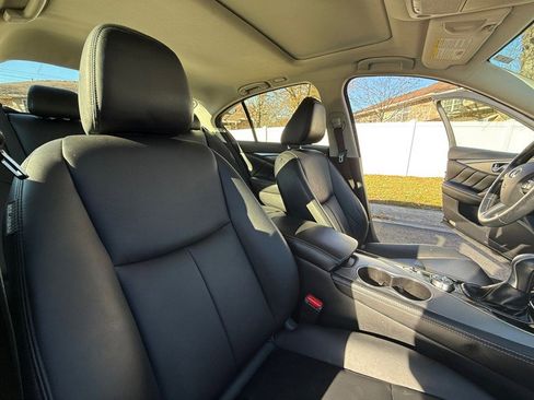 Used 2015 INFINITI Q50 Premium w/ Navigation Package image 22