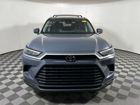 Certified 2024 Toyota Grand Highlander XLE AWD/4WD image 2