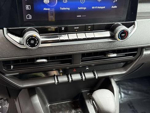 Certified 2024 Chevrolet Colorado W/T RWD image 17