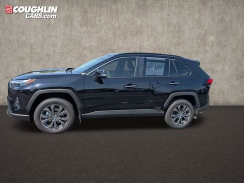 Used 2025 Toyota RAV4 Limited w/ Weather Package AWD/4WD image 4