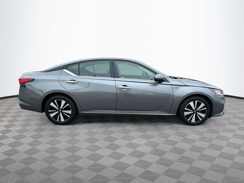 Used 2022 Nissan Altima 2.5 SV FWD image 4