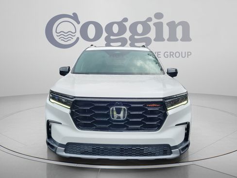 Used 2024 Honda Pilot TrailSport image 8
