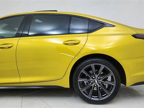 Used 2025 Cadillac CT5 V w/ Technology Package image 11