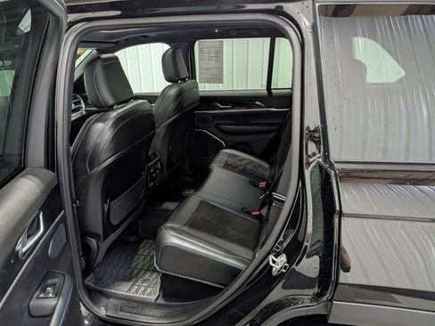 Used 2023 Jeep Grand Cherokee Trailhawk AWD/4WD image 10