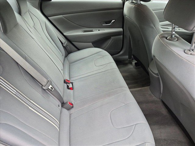 Used 2023 Hyundai Elantra SEL FWD image 18