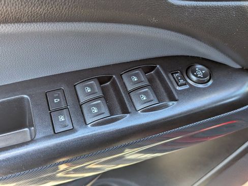 Used 2017 Chevrolet Colorado Z71 AWD/4WD image 21