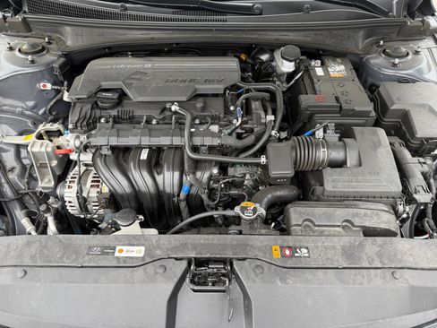 Certified 2024 Hyundai Elantra SE FWD image 20
