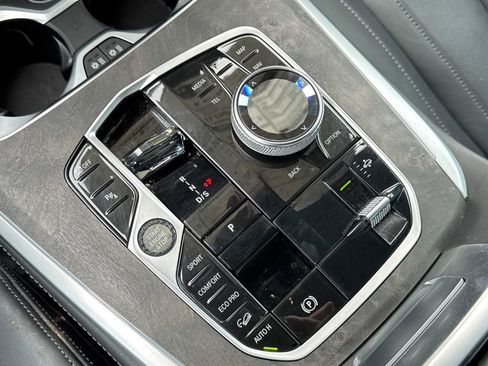 Used 2024 BMW X7 M50i AWD/4WD image 10